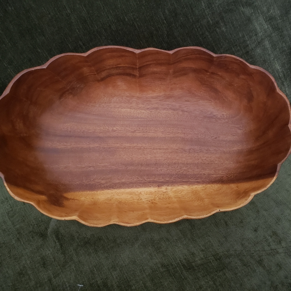 Beautiful Wood Salad Bowl with Serving Utensils - Picture 3 of 11